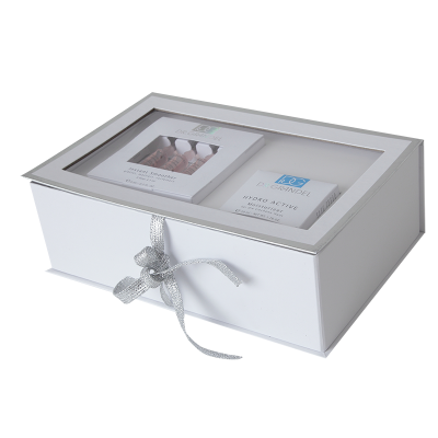 Luxury foldable box with ribbon
